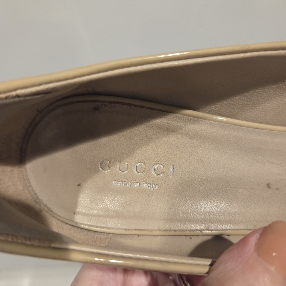 Gucci Tan Patent Leather Peep-Toe Bamboo Low Heels Size 8.5 - Picture 7 of 8